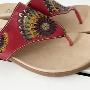 L’ARTISTE Mayura red spring step SANDALS gorgeous‎ design EUC size 40 or US 9